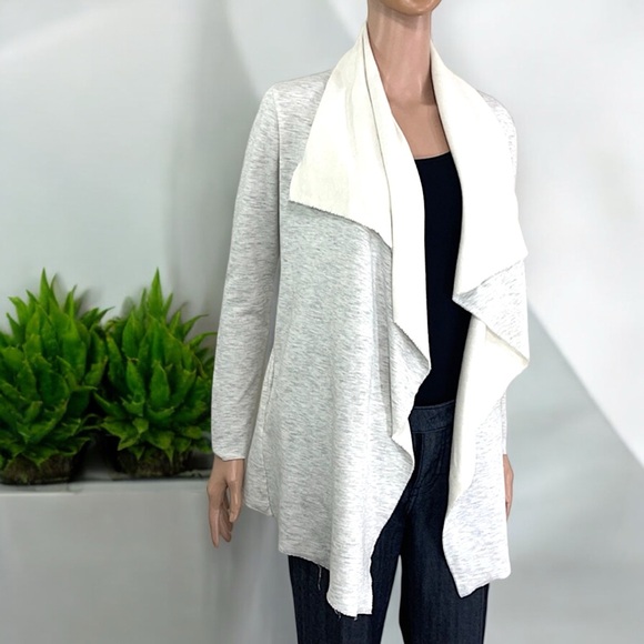 Jolie Heathered Gray Open Waterfall Raw Hem Cardigan with Pockets - Picture 12 of 16
